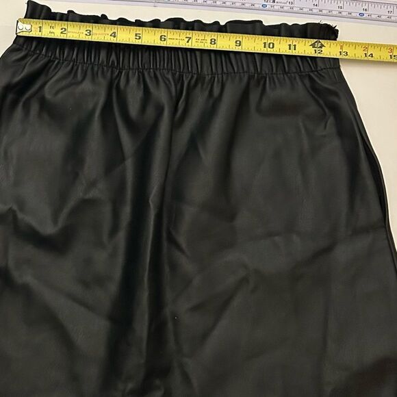 Zara Black Paperbag Waist Pull-On Mini Skirt Size Small - Picture 3 of 6